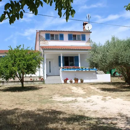 Helena Apartman *